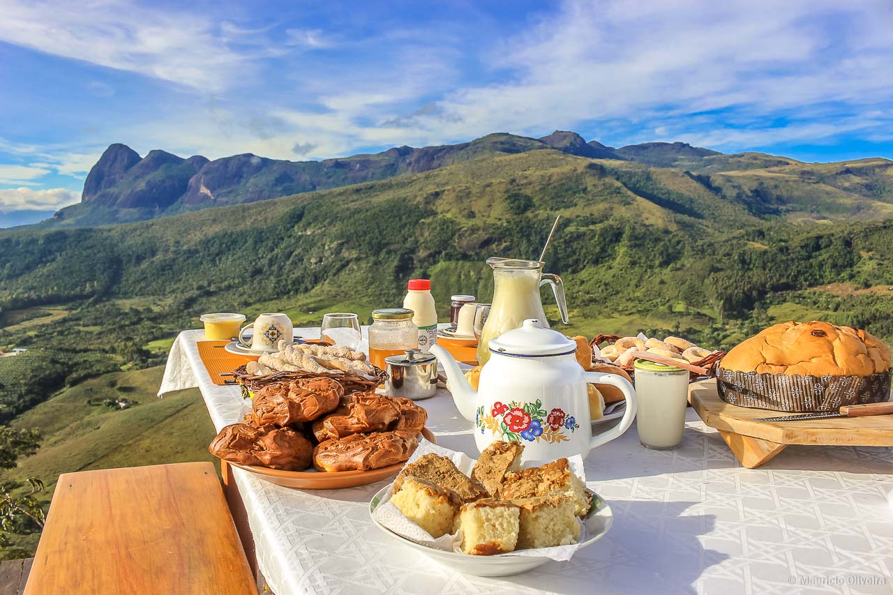 Café da manhã no deck
